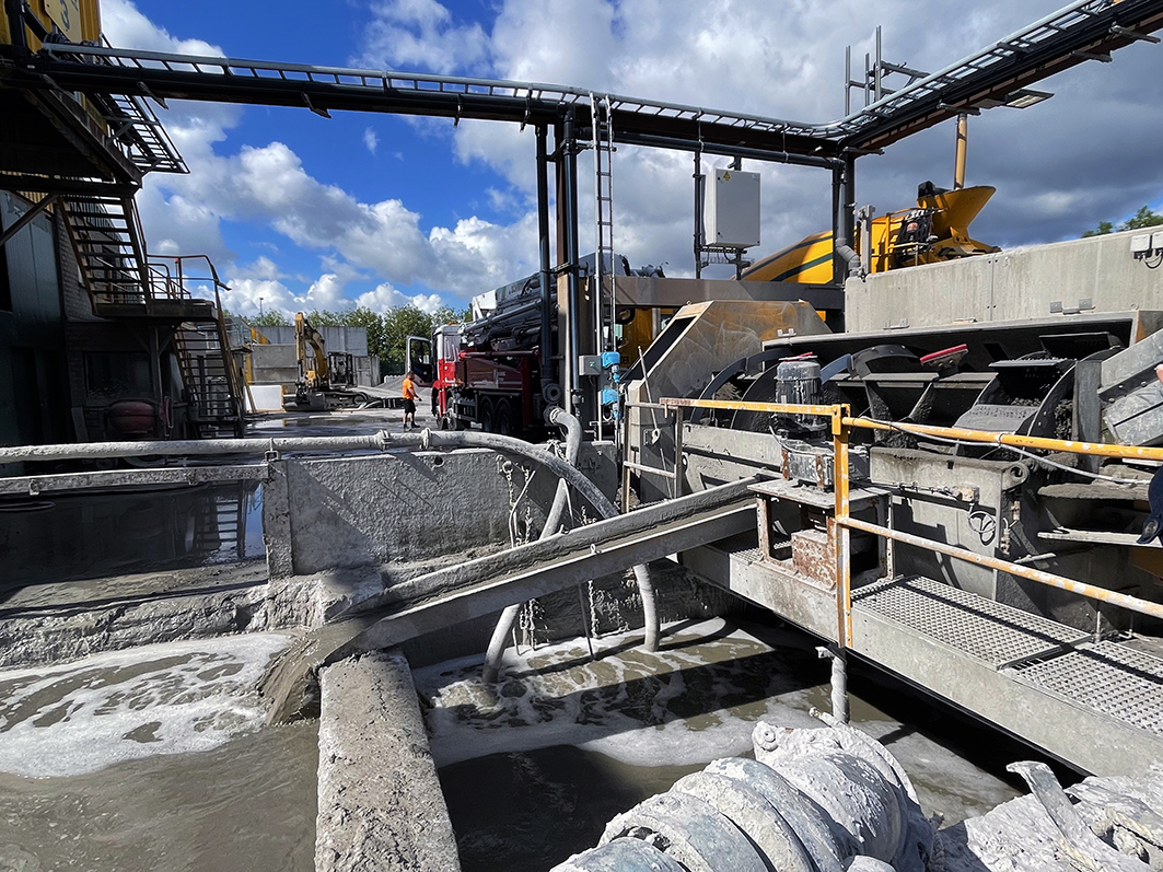 Ready Mixed Concrete Agitation in Bruges, Belgium